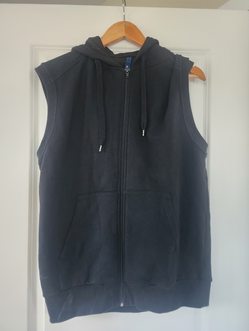 H&M Divided Black Sleeveless Zip-Up Hoodie Vest Size L - Picture 6 of 8